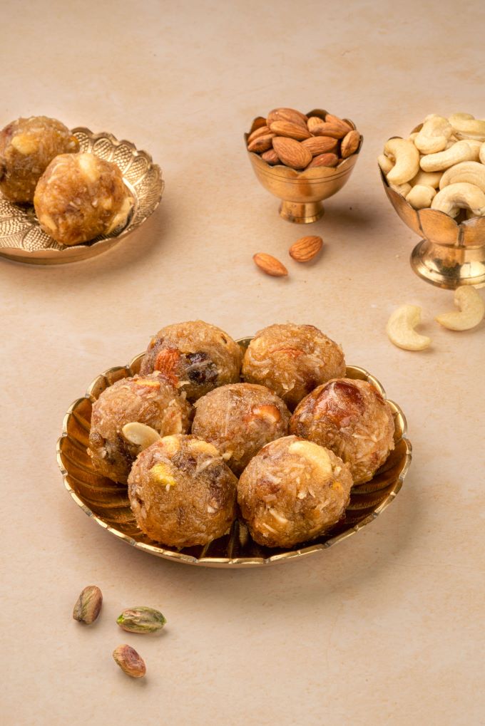 Dates & Dry Fruit Ladoo